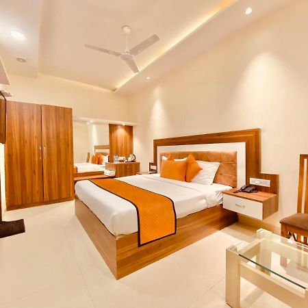 Hotel White And Restaurant 300 Mtr From Golden Temple Amritsar Luaran gambar