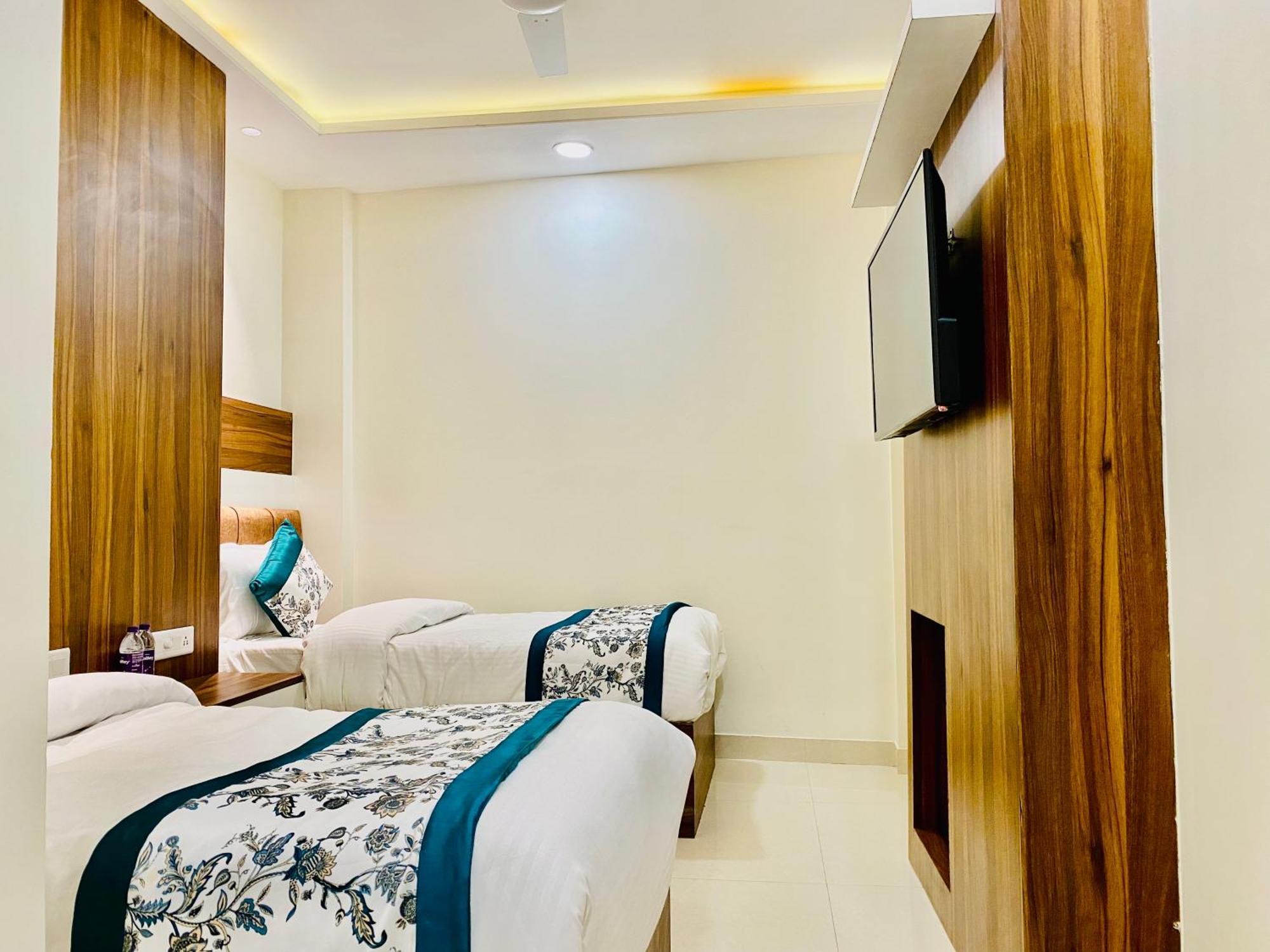 Hotel White And Restaurant 300 Mtr From Golden Temple Amritsar Luaran gambar